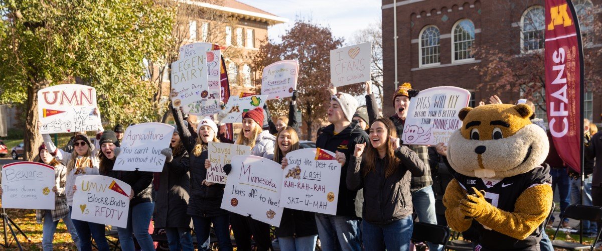 College Roadshow crowd